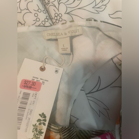 Halter Top, size Large, pretty floral, large designer tie from Dillard’s - Picture 2 of 3